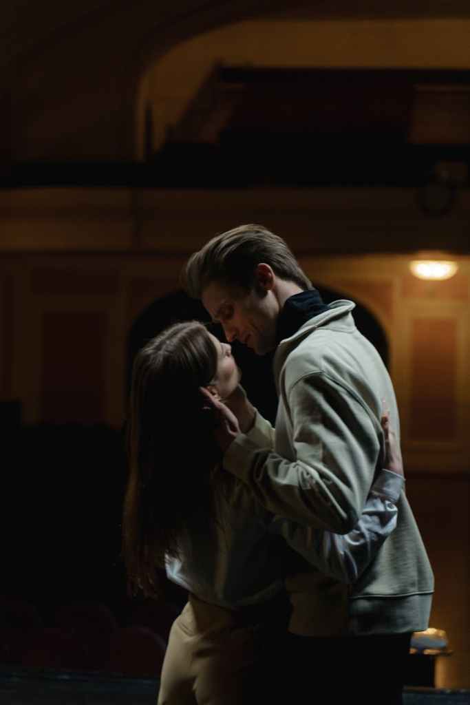 名詞は主演女優/動詞は主演男優のイメージ図